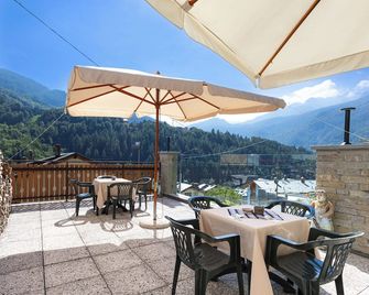 Hotel Biancospino - Caspoggio - Balkón