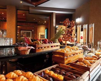 King's Hotel First - Munich - Buffet