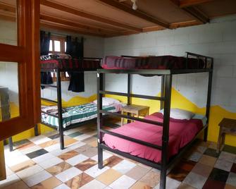Hostel Del Lago - San Marcos La Laguna - Bedroom
