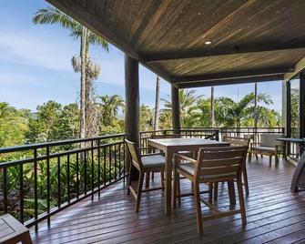6 The Point Apartments - Port Douglas - Balcony