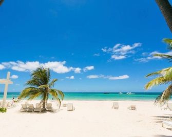 Penthouse With Private Roof Top Oasis . Short Walk to The Beach - Punta Cana - Strand