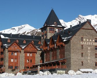 Hotel Saliecho - Formigal - Building