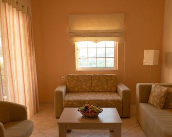 Hotel Marilen - Álinda - Sala de estar