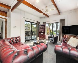 Waterbird Rest - Murray Bridge - Huiskamer