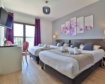 Hotel & Restaurant Perla Riviera - Villeneuve-Loubet - Bedroom