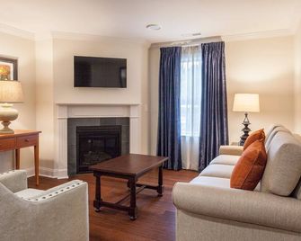 Bluegreen Vacations Patrick Henry Sqr, an Ascend Collection Resort - Williamsburg - Vardagsrum