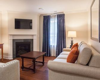 Bluegreen Vacations Patrick Henry Sqr, an Ascend Collection Resort - Williamsburg - Vardagsrum