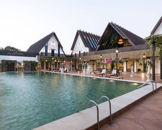 Woods - Mangalyam Meadows - Daman - Bazén