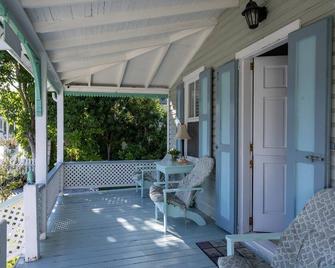 Watercolor 3 Bedroom Home - Dunmore Town - Innenhof