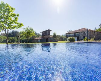 Casa da Ponte de Penas - Melide - Pool