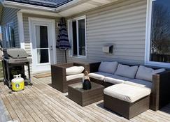 Modern, Bright and Spacious! - Charlottetown - Patio