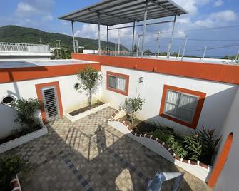Soyotabi - İshigaki - Veranda