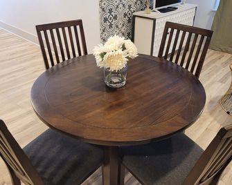 The Hamilton House Loft - Omaha - Dining room