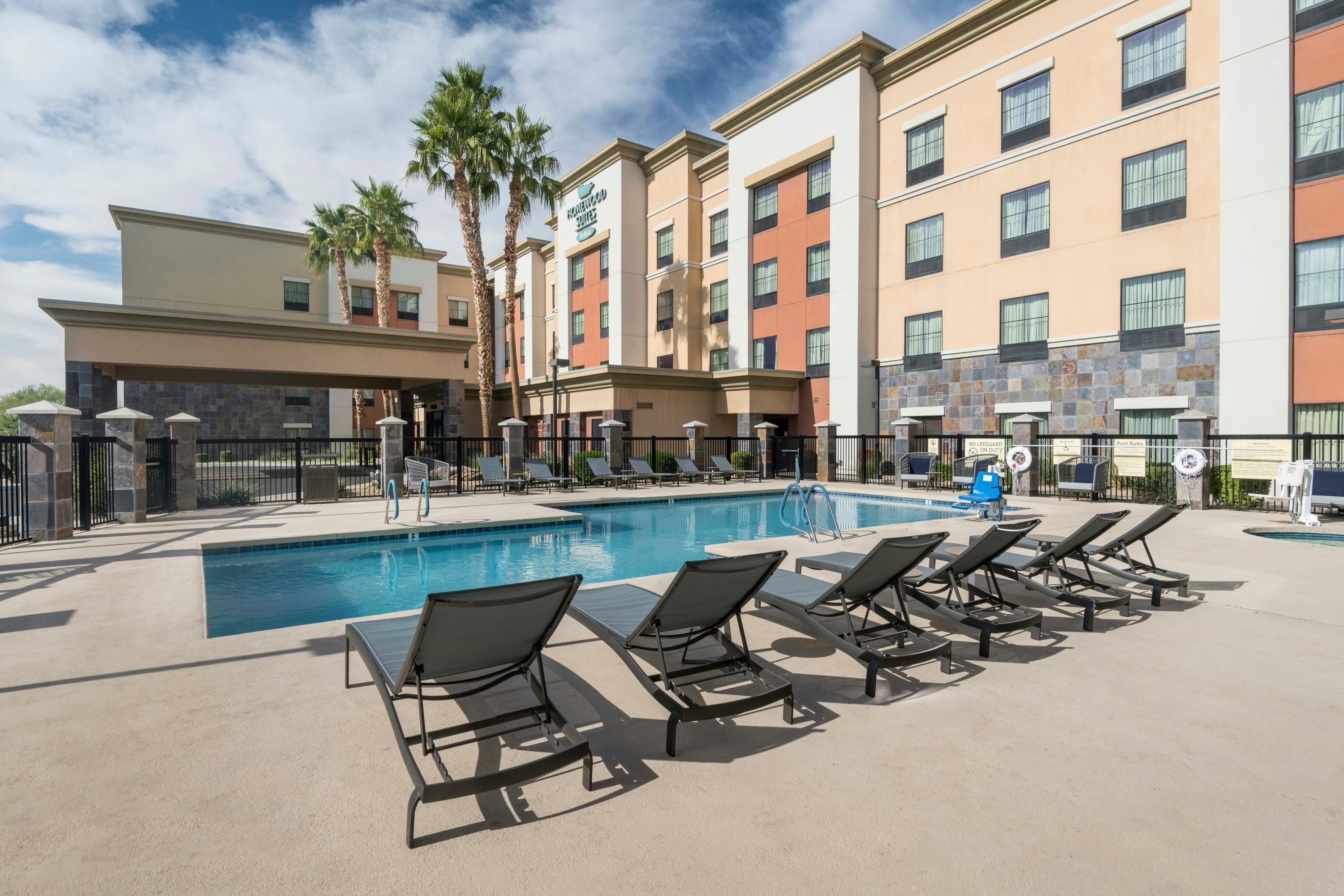 Homewood Suites by Hilton Phoenix North-Happy Valley - פיניקס - בריכה