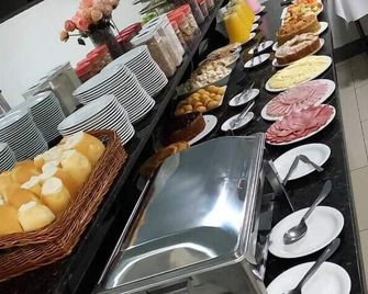 Turis Hotel - Dourados - Buffet