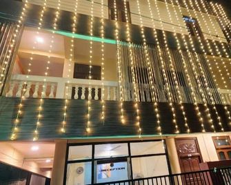 Hotel Roy's - Port Blair - Building