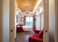 A Stone's Throw - Luxury Apartment - Giardini Naxos - Camera da letto