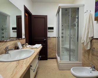 Allure Palace - Acireale - Baño
