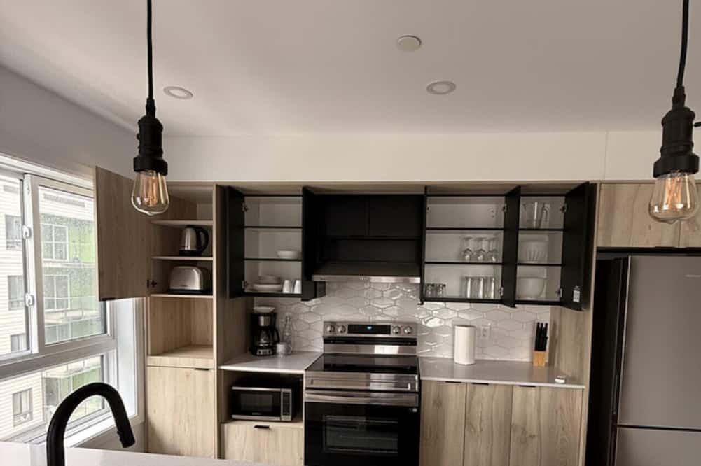 Fully Furnished 1 Bedroom Apartment in Quebec | Le Prisme - Québec City - Kitchen