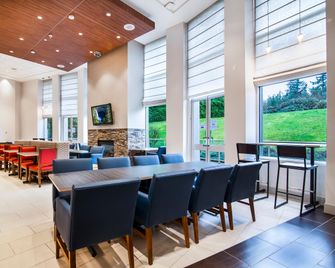 Holiday Inn Express & Suites Langley By IHG - Langley - Restaurace