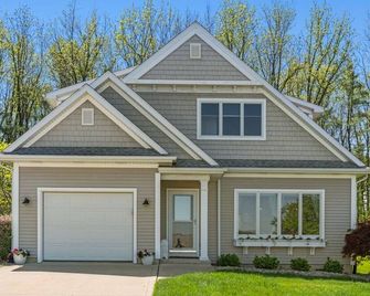 Charming Clear Lake Cottage - Fremont - Edificio