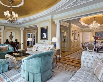 Hotel Grande Bretagne, a Luxury Collection Hotel, Athens - אתונה - סלון