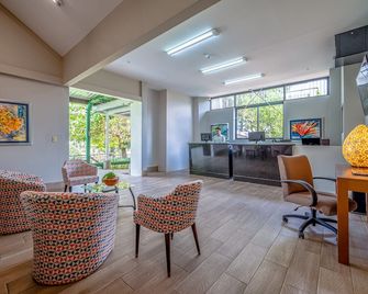 Irazu Hotel & Studios - San José - Sala de estar