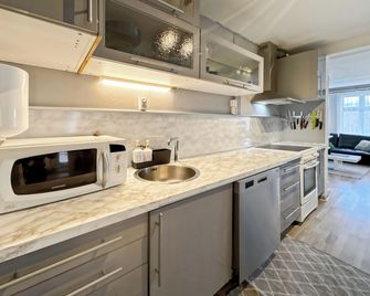 Central Bnb Apartment Nr6 Stavanger 4 Bedrooms - Stavanger - Kitchen