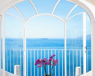 Villa Santa Chiara Positano Suites - Positano