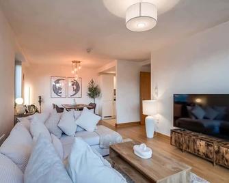 Central Belfast Apartments, Victoria Place - Belfast