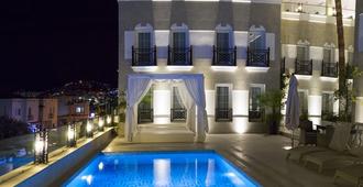 Ena Boutique Hotel - Αλικαρνασσός - Πισίνα