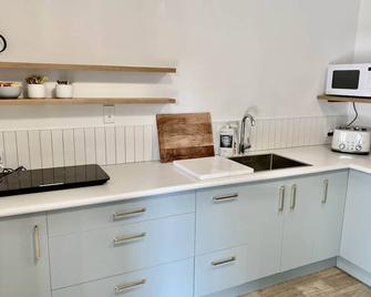 The Quarters - Turangi - Kitchen