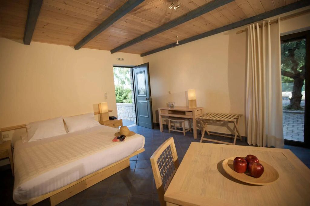 ميليتسينا فيلدج هوتل