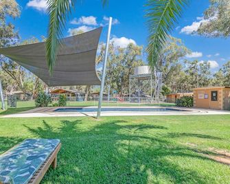 Torrumbarry Weir Holiday Park - Echuca - Pool