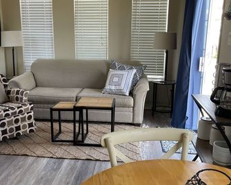 Large and full size everything, tiny living at its best!br - San Benito - Living room