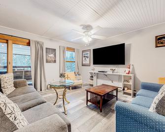 Pico Mountain Perch, Unit B22 - Mendon - Wohnzimmer
