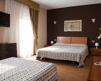 Hotel Master - Padua - Bedroom
