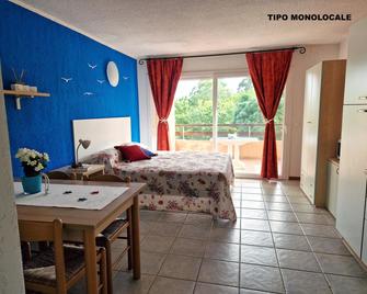 Studio Apartment On The Sea For Couples - Ghisonaccia - Schlafzimmer
