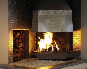 Novotel Fontainebleau Ury - Ury - Bar