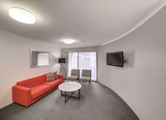 Adina Serviced Apartments Canberra James Court - Canberra