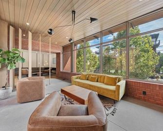 LoHi Luxury Modern House — Walk to Everywhere - Denver - Lounge