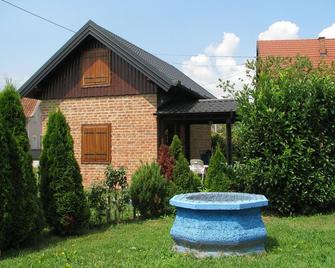 Cottage Plavi Lav Potok - Popovača - Building