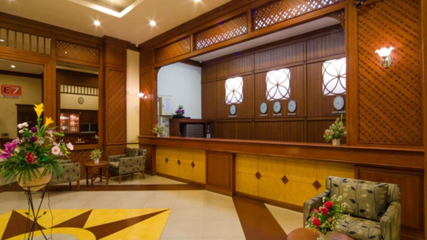 伊斯特尼第七酒店 - 芭堤雅