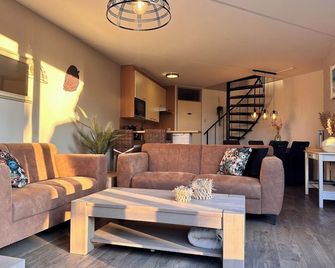 Holiday Home De Schelp | Grevelingenmeer | Dog Friendly - Brouwershaven - Huiskamer