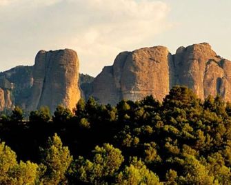 River Ebro Holidays - Aldover - Outdoors view