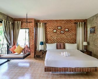 Royal Good View Resort & Farm - Suan Phueng - Habitación