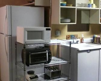 Delightful basement studio in the heart of lake country ideal for two - Willmar - Cocina