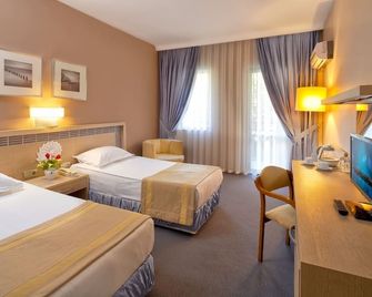 Pam Thermal Hotel Clinic & Spa - Karahayit - Bedroom