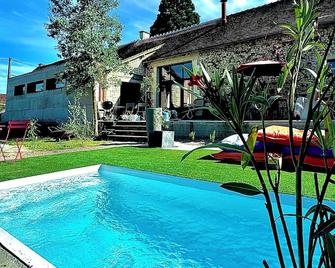 Beautiful architect-designed house with swimming pool, a blend of classic and modern - Descartes - Piscine