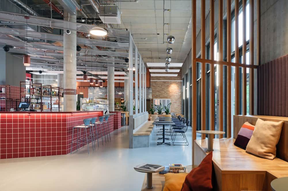 Lobby view of Urban Loft Berlin